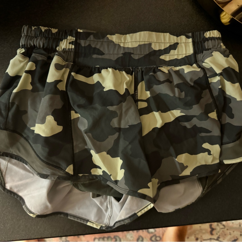 lululemon hotty hot shorts